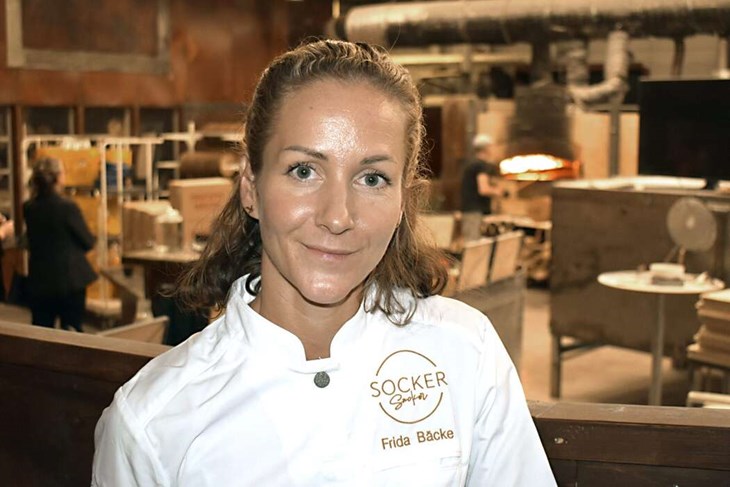 Två år i rad har Frida Bäcke utsetts till Konditorernas Konditor. I fjol utnämndes även konditoriet Socker Sucker, som hon driver tillsammans med Bedros Kabranian, till Konditorernas Konditori. "Detta är de finaste priserna som jag har fått och som jag kan vinna i min bransch. Det betyder jättemycket", säger hon. Foto: Pär Sönnert