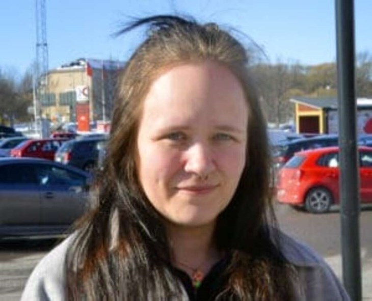 Lina Rehn, 31, undersköterska, Ludvika: – Det låter jättekonstigt. När man är sex år har man inget konsekvenstänk och det är bättre att prata med dem. Tonåringar är däremot medvetna och de kan få jobba.