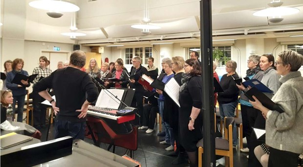 Kör och rockband i unikt samarbete