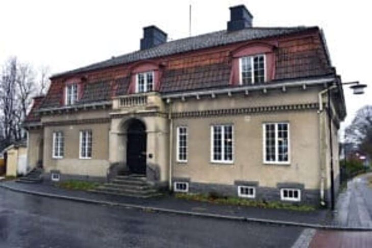 För drygt 50 år sedan, 1973, upptäckte Olle Johansson musiken på allvar. Detta skedde på Hedemora stadsbibliotek, som då låg på Stationsgatan (bilden). "Man fick lyssna på musik vid lånedisken. Jag fick gåshud av att lyssna på musik, det var en fantastisk
