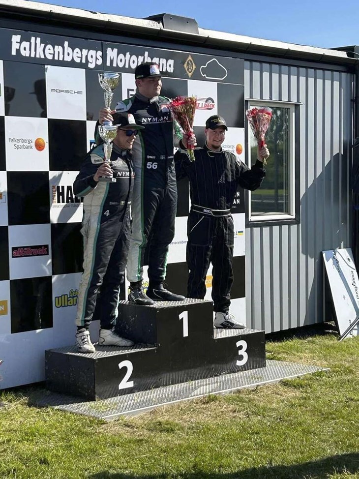 Jimmy Jacobsson knep en tredjeplats vid ett race i Falkenberg i fjol. Han hoppas på fler pallplatser i år. Foto: Privat