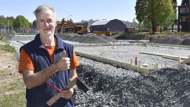 Spaden har satts i marken för skateparken vid Gruvplan: 