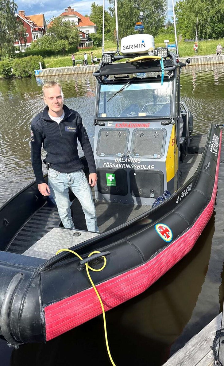 Hugo Jacobs, operativ ansvarig på sjöräddningen på Runn, ger tips kring vad som är viktigt att tänka på för en trygg båtsommar. Foto: Anders Hansson
