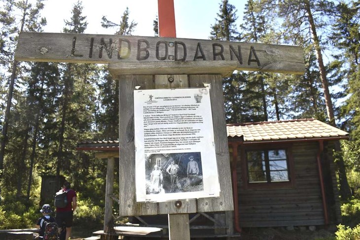 Lindbodarna, söder om Arvslindan, är en av platserna längs Gröngubbens vandringsleder där det finns möjlighet att både rasta och övernatta. Foto: Pär Sönnert
