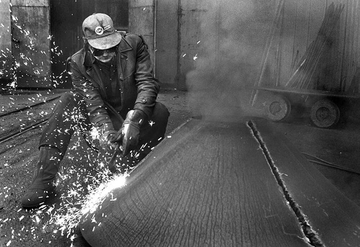 Bäckegruvan december 1979Fotoklubbens skrotskärare.Jan Lund