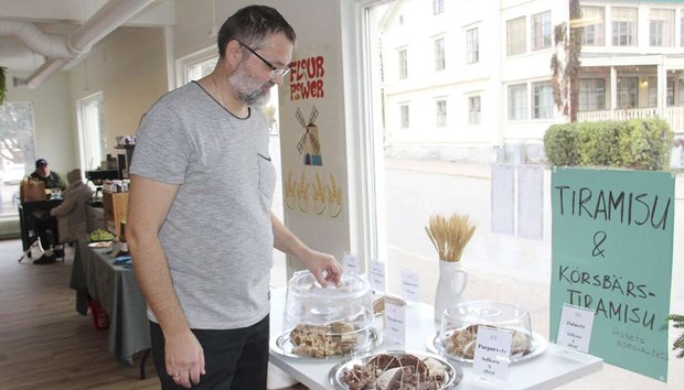 Gregor bjöd på smakprov från olika vetesorter