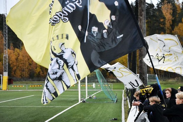Slättas rekordunga ultras brinner för moderklubben Slättas rekordunga ultras brinner för moderklubben