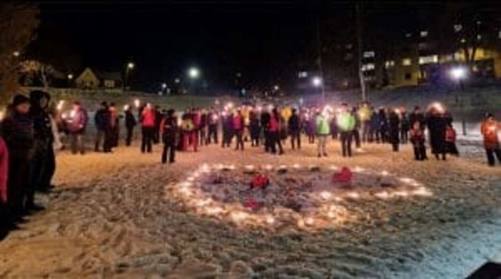 Så här såg det ut i Sveaparken i samband med fjolårets fackeltåg och manifestation i Hedemora. Foto: Privat