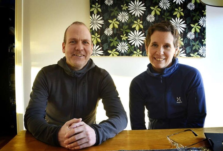I många år har Jesper och Britta drömt om att åka Vita bandet. Efter att Britta i fjol för andra gången genomgått en cancerbehandling bestämde de sig för att göra det. "Det är viktigt att ta vara på nuet", säger hon. Foto: Karin Diffner