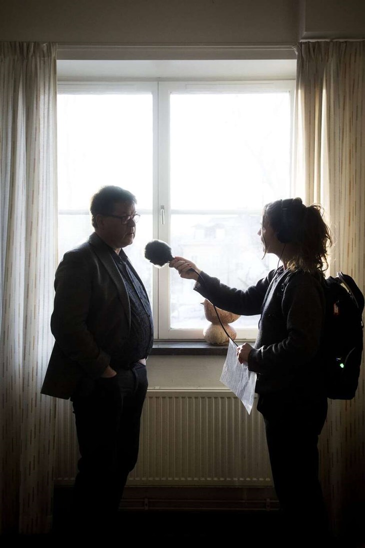 Många medier var intresserade av kommunens inställning till vindkraftparken och Leif Pettersson blev intervjuad av både Svt och Sveriges Radio. Foto: Sara Flodin