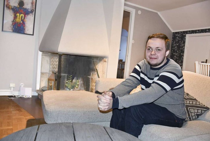"På nyårsafton skrev många på Facebook om hur bra det gångna året hade varit för dem. Själv var jag glad att jag överlevt 2024. Det räcker bra så, det är en bedrift", säger Robert Frykberg. Foto: Katharina Berglund