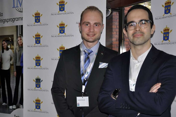 "Vi har haft många besök och fått många frågor", säger Erik Grundén och Mattias Ardhe-Garrido från Åklagarmyndigheten.