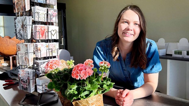 Efter 15 år öppnar Rebecka egen blomster- och inredningsbutik