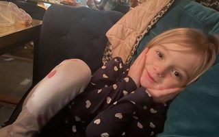 ”Barnbarnet Lucy är en vinnare varje dag”