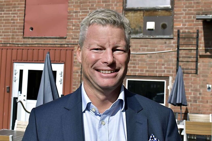 Henrik Fagrenius är vd för batteriladdarjätten Ctek, som nyligen flyttat från Vikmanshyttan till Falun. "Ctek har sedan starten varit ett lokalt företag i Dalarna med en global marknad och jag är glad över att vi lyckas behålla den känslan och attityden i
