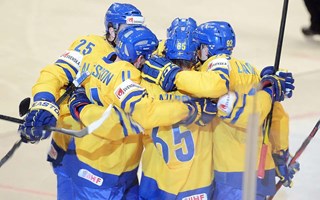 ”Det är 38 år sedan Tre Kronor vann VM i kostym”