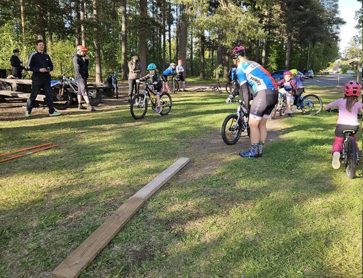 Teknikträning stod på programmet denna kväll. Foto: Privat