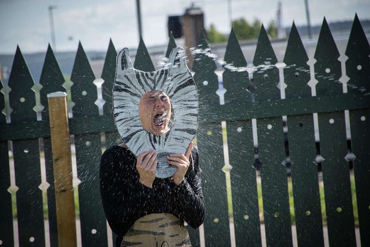 Vattenleken ledde till ett vattenkrig av mindre modell. Foto: Christian Larsen