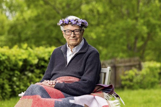 Få sommarpratare med dalaanknytning i år Få sommarpratare med dalaanknytning i år