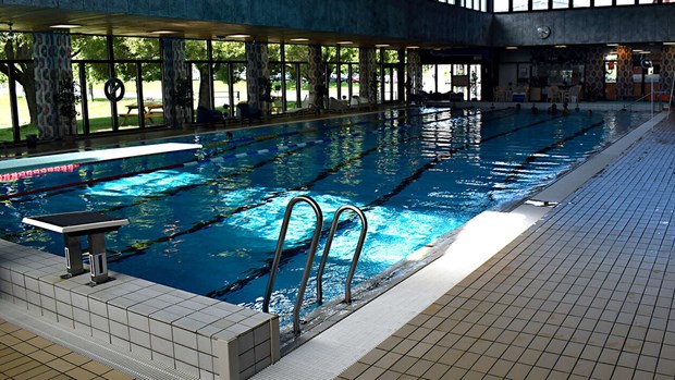 Simhallen hålls fortsatt stängd Simhallen hålls fortsatt stängd