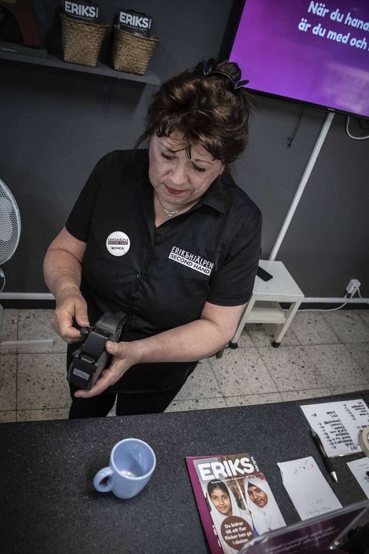 "Vi strävar efter humana priser och pengarna går till bistånd", sammanfattar Monica Erikshjälpen. Foto: Christian Larsen