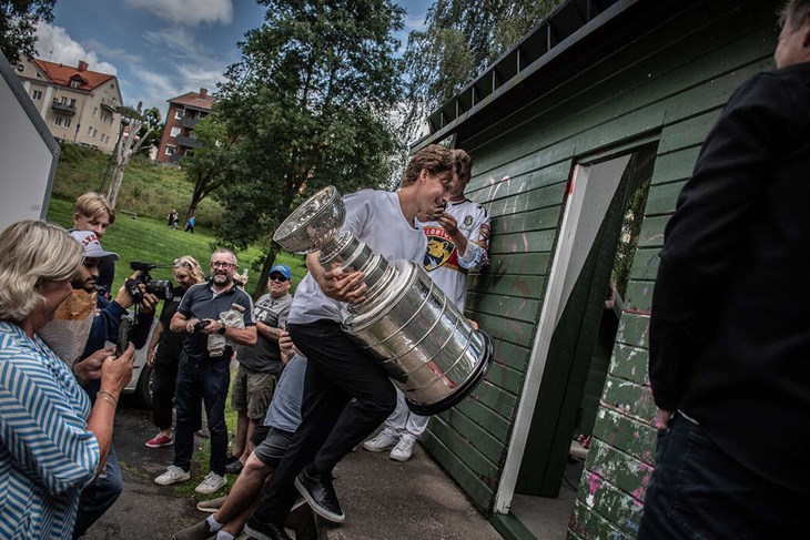 26-årige Boqvist på väg att möta fansen. Foto: Christian Larsen