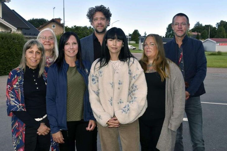 Flera lokala aktörer gör gemensam sak och arrangerar temadagen om våld i nära relationer. Dagen hålls i Säters Folkets hus söndagen den 14 september. Från vänster ses: Ulrika Hedin, Säterbygdens församling, Karin Hästö, kultursekreterare i Säters kommun, 