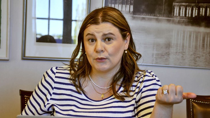 "Vi har fått väldigt tydligt från våra invånare att man inte vill det här. Vi har upplevt en väldigt tydlig oro", säger Blerta Krenzi (S). Foto: Lisa Björklund