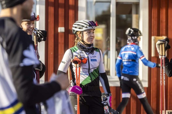 Några av de deltagande ungdomarna inom längskidåkningen. Foto: Henrik Hansson/Borlänge kommun