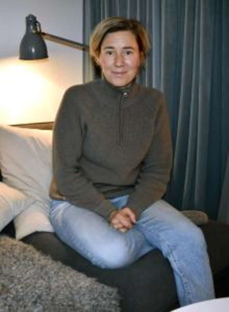 På frågan om vilka hon hoppas ska läsa boken svarar Johanna Flood: "Gärna medelålders kvinnor och män från medelklassen och uppåt. Det är vi som driver på konsumtionen mest". Foto: Pär Sönnert