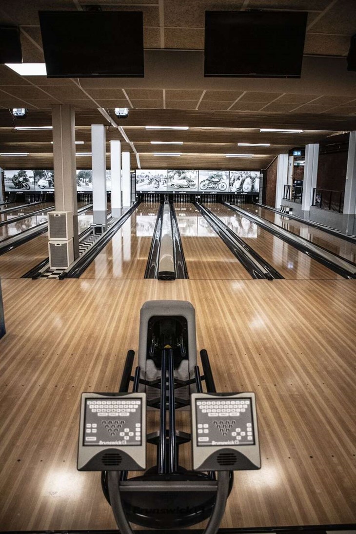 Bowlingen är sporten för den breda massan och har blivit alltmer populär i Hedemora. Foto: Christian Larsen
