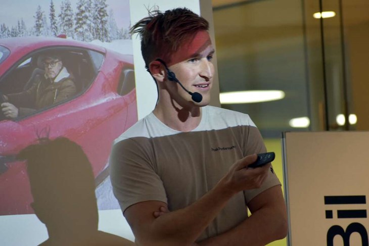 E-handelsexperten och Falubon Pelle Pettersson föreläste om möjligheterna med AI. Foto: Pär Sönnert