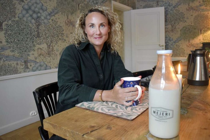 Caroline Willfox Byström får statistik från Spotify gällande de som lyssnar på hennes podcast ”Perspektiv med Willfox”. "Det är mestadels kvinnor, mellan 35 och 59 år, som lyssnar. Och så märker jag att flest lyssnar på kortare avsnitt. Man kanske ska ta 