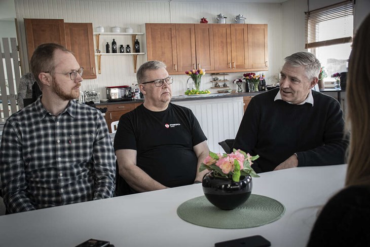 Kommunstyrelsens ordförande i Hedemora, David Aura (S), Bo Lundevall, vice ordförande IF Metall Erasteel Långshyttan och Lars Isacsson (S), riksdagsledamot från Avesta. Foto: Christian Larsen