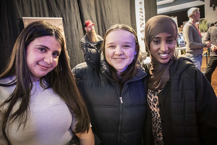 Aya Dlala, Hedvig Gruvsjö och Sumaya Yusuf visade blandningen på framtidsdrömmarna. Foto: Christian Larsen