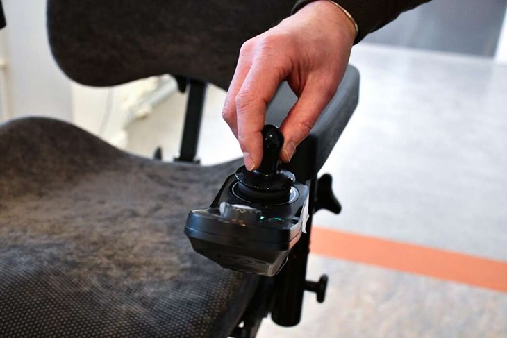 Sverige har varit väldigt långt fram när det gäller utvecklingen av assisterande teknik, det finns många stora hjälpmedelsföretag som började i en mindre skala i Sverige, berättar Johan Borg. Foto: Alva Folkesson