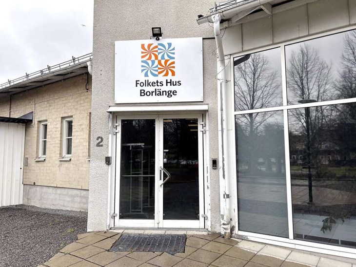 Folkets hus-föreningen i Borlänge huserar numera i Cozmozhuset. Borlänge Modern kommer att hålla till i Glashuset som skymtar till höger på den här bilden. Foto: Karin Diffner
