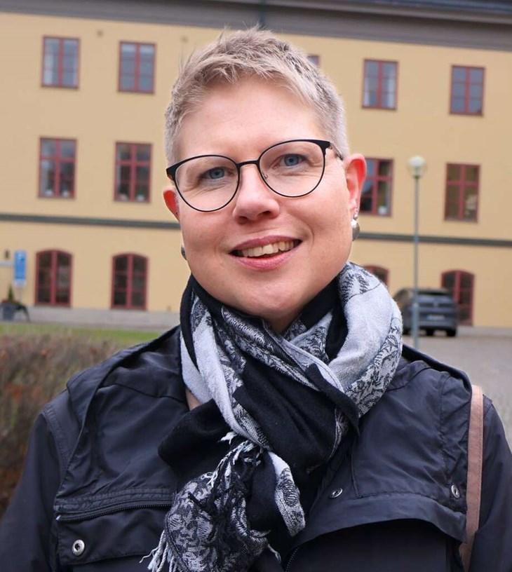 Ida Friberg (V), oppositionsledare för Vänsterpartiet i Ludvika kommun, tänker fortsätta kämpa för Bostad först. Foto: privat