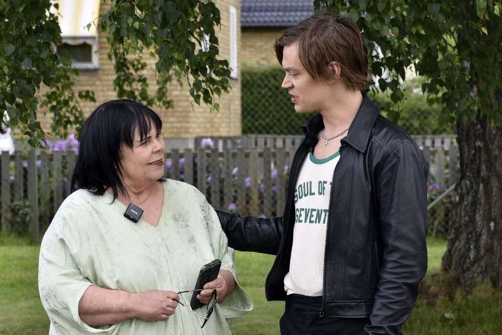Kicki Bergsten och Viktor Norén hade mycket att prata om. "Var inte ni med i Borlänge Musikteater alla tre bröder, både Gustaf, Calle och du? Tur att Thilda var med och höll koll på er", säger Kicki med ett skratt. Foto: Pär Sönnert