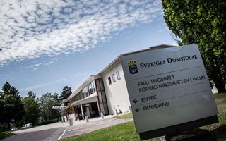 Langare åtalas