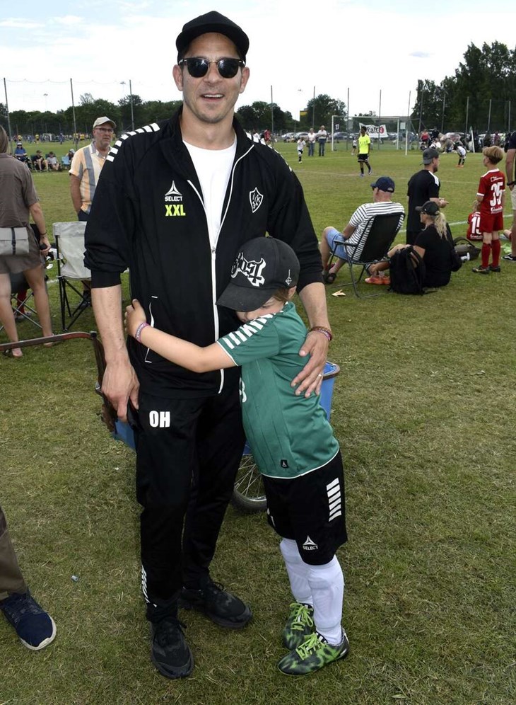 Olle Hägg är inte bara näringslivsutvecklare på Borlänge kommun. Han är även ledare för IK Brages P8-lag, där sonen Alfred Tinnerholm Hägg spelar. Foto: Pär Sönnert