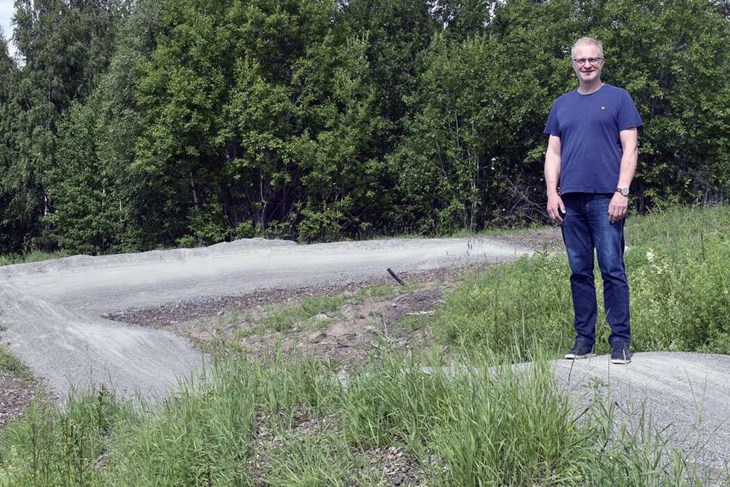 Magnus Skärhem, från Domnarvets GoIF, är tävlingsledare för motionsloppet Falun-Borlängeloppet MTB som hålls för andra gången, den 14 juli. Foto: Pär Sönnert