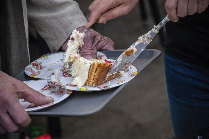 Tårta, kakor och bullar stod på menyn. Foto: Christian Larsen
