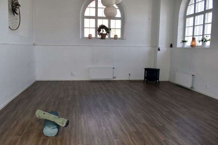 Yogasalen där det hålls en rad olika "klasser" av fem olika lärare. Foto: Pär Sönnert