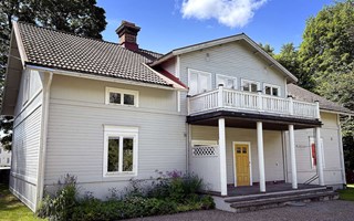 Kyrkan säljer prostgården