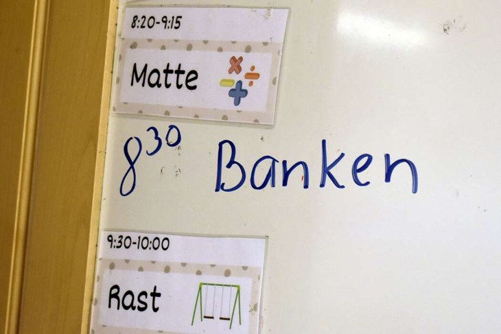 Besöket från banken stod med på dagens schema för treorna. Foto: Pär Sönnert
