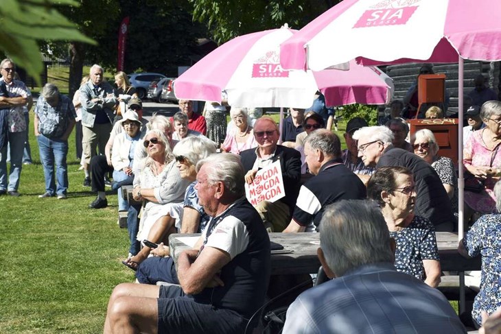 Borlängesonen Peter Hultqvist (S) fanns med i den stora publiken och siktar liksom sin partiledare på att vinna valet i höst. Foto: Karin Diffner