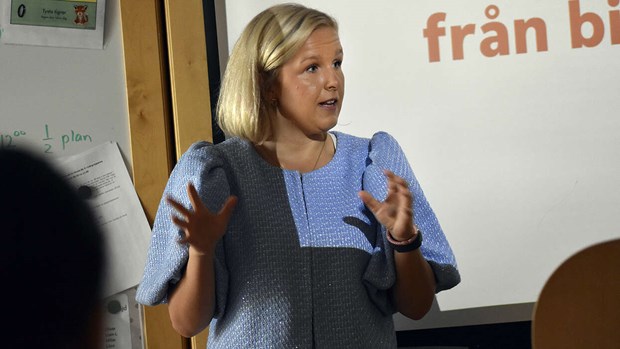 Elever fick en pengalektion Elever fick en pengalektion
