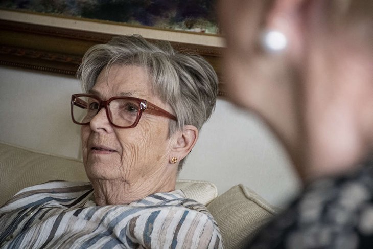 Birgitta Björk poängterar att hon är yngst i gänget, något som bekräftas av de andra. Foto: Christian Larsen