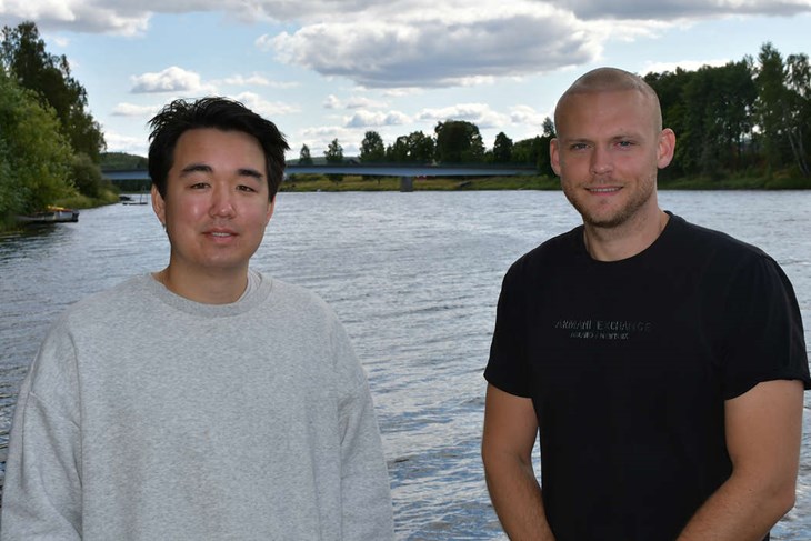 Fredrik och Alexander ser potentialen med Dalälven som ligger vackert nedaför värdshuset. "Tidigare har det funnits en båt här för passagerar- och lunchkryssningar på älven. Det vore kul om någon ville starta den verksamheten igen"
